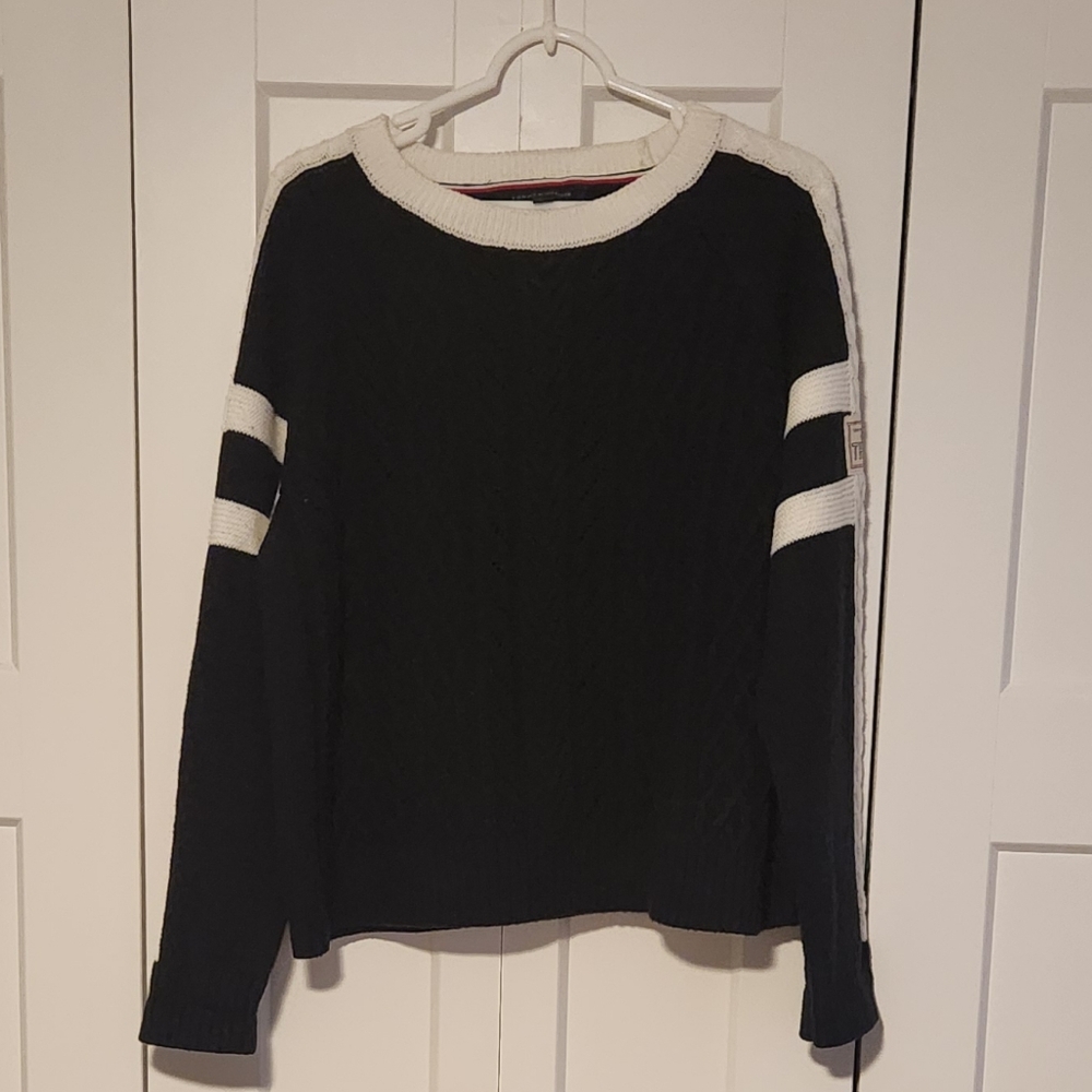 Tommy Hilfiger Women's Black Crewneck Sweater